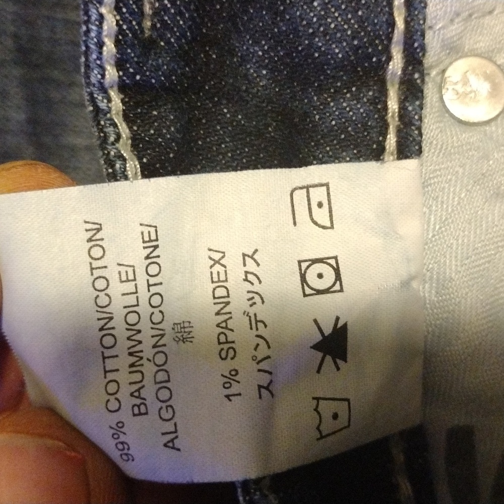 - Jeans - Picture 3 of 4